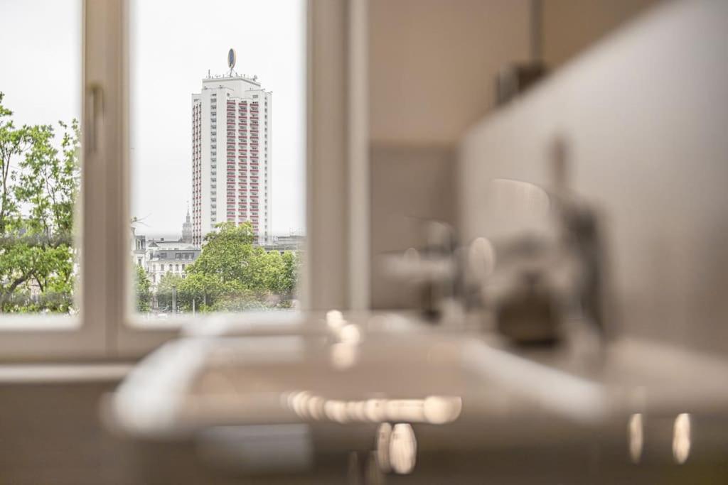 Stylisches Zentrales City-Apartment Mit 2 Balkonen لبسيا المظهر الخارجي الصورة