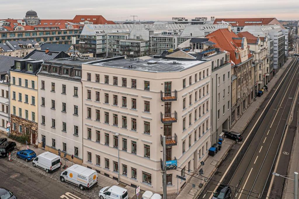 Stylisches Zentrales City-Apartment Mit 2 Balkonen لبسيا المظهر الخارجي الصورة